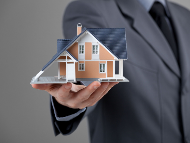 8 tips to help real estate agents advance in their careers