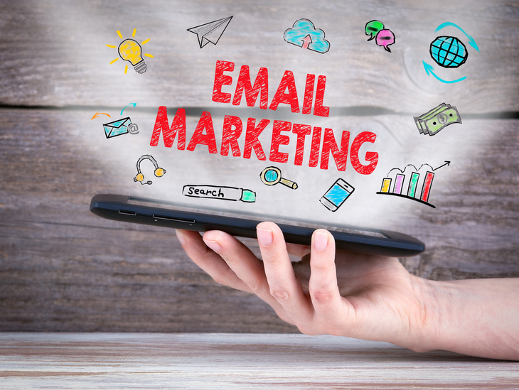 Bạn cần đầu tư nội dung trên SMS BrandName, Email marketing